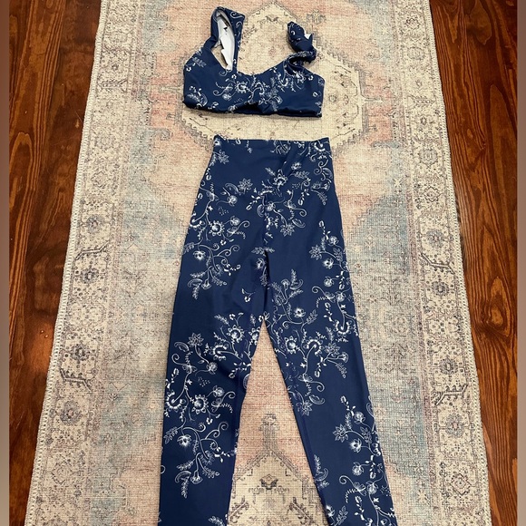 Beach Riot XS Workout Set - Picture 5 of 6